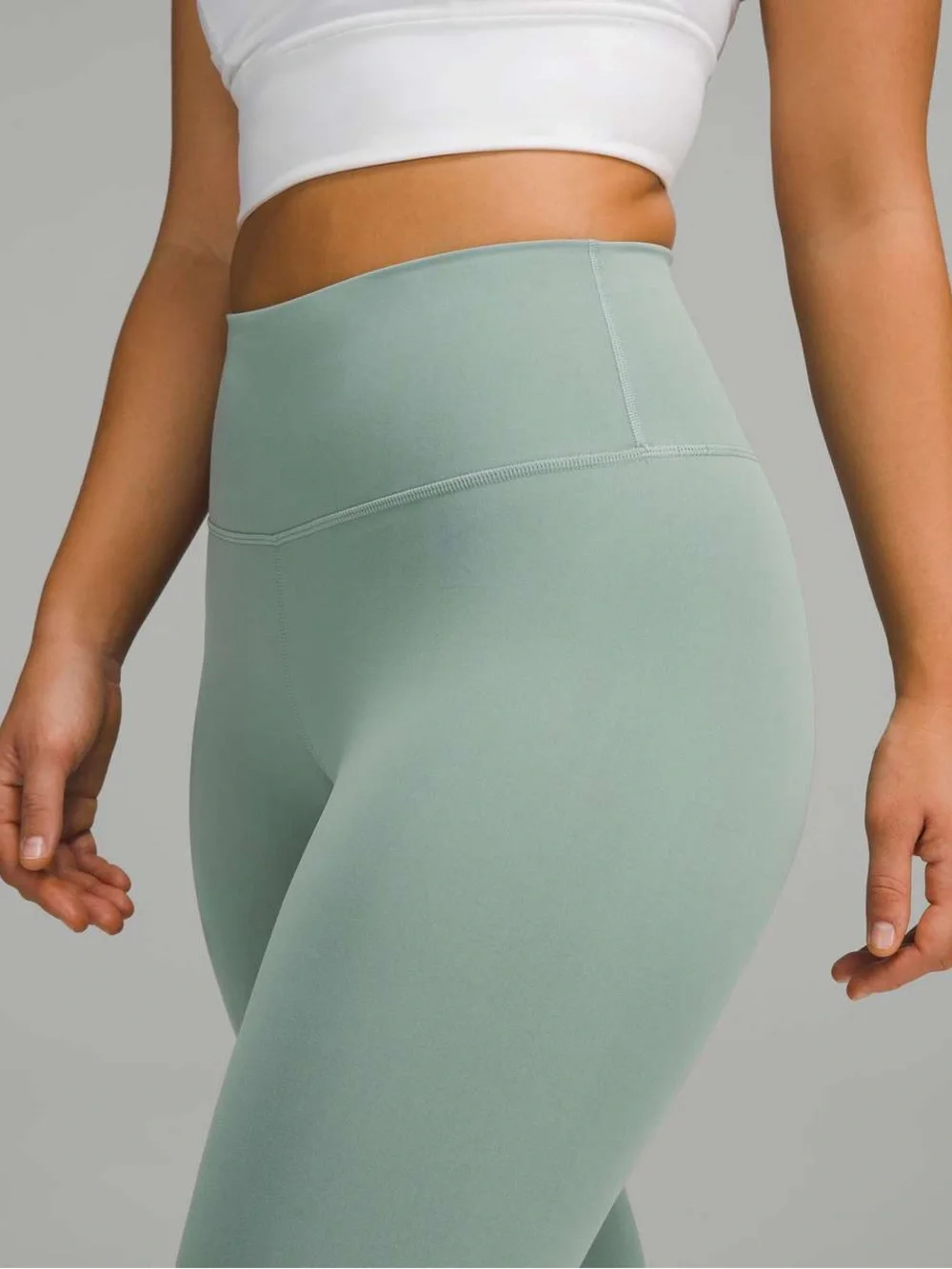336. Lululemon Wunder Train Contour Fit High-Rise Crop 23